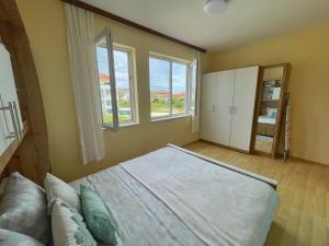 Cozy apartment by the beach in Byala