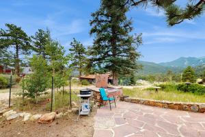 Charming vacation home close to Rocky Mountain National Park