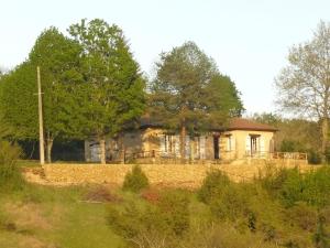 Grande maison familiale tout confort au calme entourée de verdure 3 chambres - 2 salles de bains