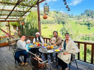 Las Orquídeas Runtun Lodge