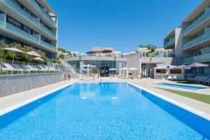 Apolo Suites Rentalmar