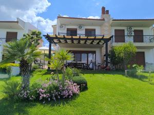 Sea View Pool Villa in Glarokavos, Halkidiki