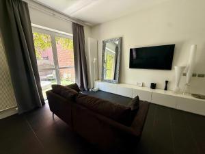 Private Garden Apartment, Navigli, 24H Security