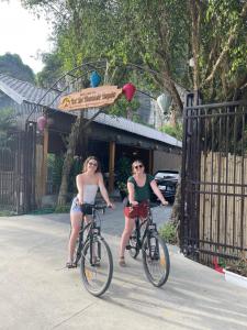 Ninh Binh Mountainside Bungalow