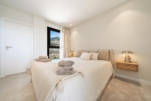 Elegant Sea-View Apartment in El Higuerón