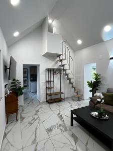 Grand Cesar Holiday Home Bled with Sauna & Parking