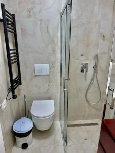 Golden Residence 101- Beachfront&Swimming Pool Ap