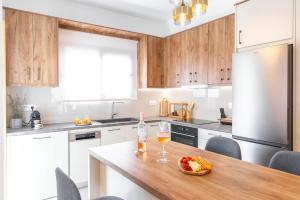 Marikas bright luxury apartment
