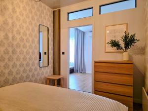 Modern 3 room apartment 72m, 12 mins to beach