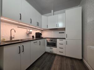 Modern 3 room apartment 72m, 12 mins to beach