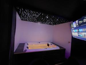 Soft, Jacuzzi, cozy, cinéma,