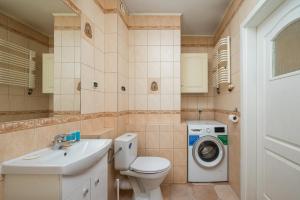 Kasprzaka Warsaw Classic Apartment by BookingHost