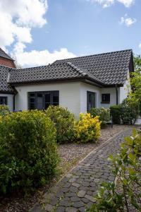 Stylisch-Wohnen-in-Wyk-Ferienhaus-Mal-Huus