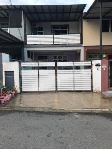 Adeela Homestay JB - Taman Pulai Mutiara