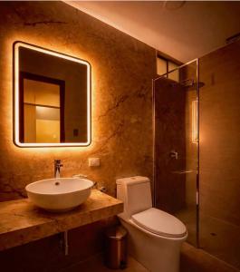 Centrica Suite Hotel