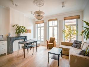 Charming Bright Stone Lodge