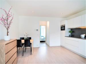 City-view apartment for 12 persons