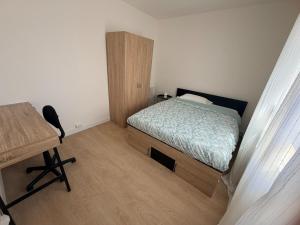 Grand T5 climatisé-4 Chambres-Parking Privé-Tram 3min-8 Pers