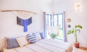 Sayulita Boutique Suites - Pool Access, Kitchen, Walk to Beach