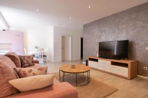 New Exeptional apartment - Top Location
