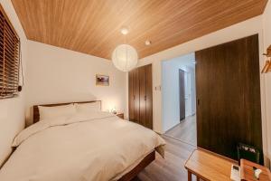 NIKYO YAMA 2 minutes from Nishikujo Station Villa Osaka