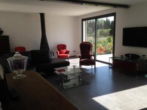 Villas Villa charmante a Eyragues avec piscine privee : photos des chambres