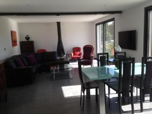 Villas Villa charmante a Eyragues avec piscine privee : photos des chambres