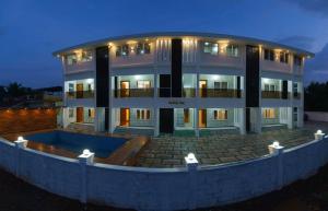 Gayathri Nest