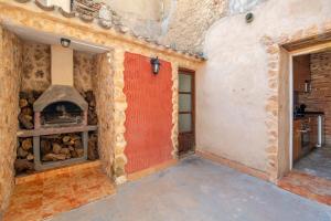 Casa del Siglo XVIII al Pie del Castillo Medieval
