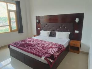 THE APRICOT PALACE HOTEL & restaurant