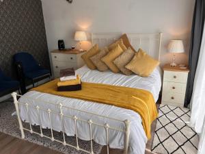 Stylish Cabin in East Sussex near Newhaven ferry