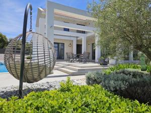 Villa VIIAN private pool,bbq,parking