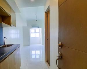 Studio-type condo unit near Pedro Gil LRT Taft Ave Malate Manila