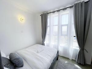 Luxora Living