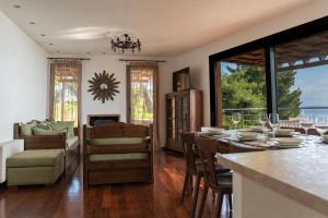The Quite Blue villa