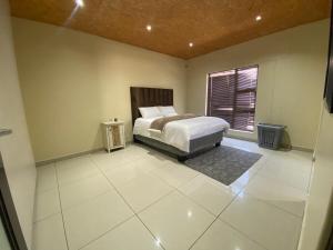Mbalas Holiday Home