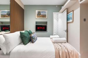 Central Brighton Studio on Bond Street