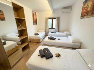 Fly Park B&B Bologna 50 POSTI AUTO 13 POSTI LETTO