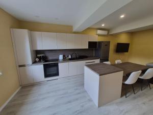 Modern 3-room apartment in a new building