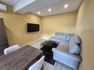 Modern 3-room apartment in a new building