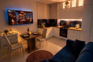 Apartament Cień Wiatru z wanna i widokiem na jezioro