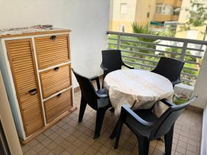 Bel appartement à Bouznika Résidence avec piscine à 5 min de la plage