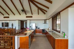 Villa Cattleya Luxury Sea View Villa Near Patong Beach