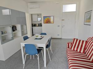 R 33 - Nuovo trilocale a due passi dalla spiaggia
