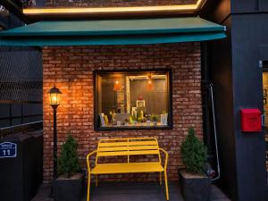 SR Compact Hotel Sinchon