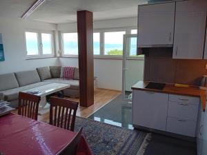 D,apartman ulica pušća 51, 51513 Omišalj