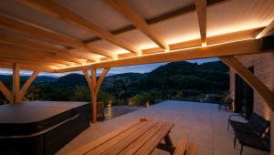 Chalet prestige climatisé avec sauna et Jacuzzi