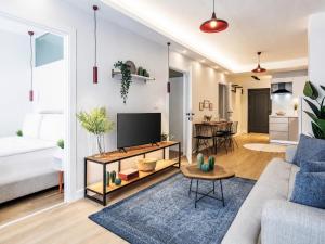 Elegant 3 Bedroom Apt Near Taksim At Monnas Suite