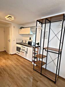 *moderne Wohnung ANTON in VS mit Küche+Bad