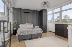 Peace and luxury on the waterfront